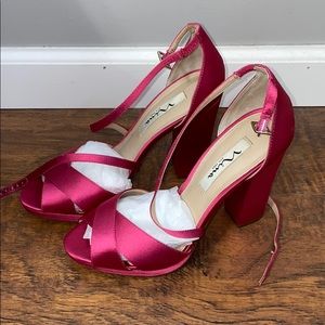 fuchsia heels
